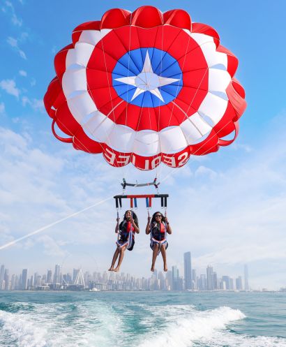 Captain-America-Parasailing-Parachute-Dubai