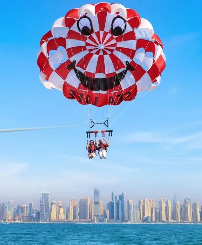 Parasailing in Dubai Marina