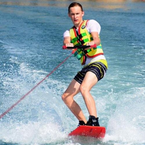 Wakeboarding-in-Dubai